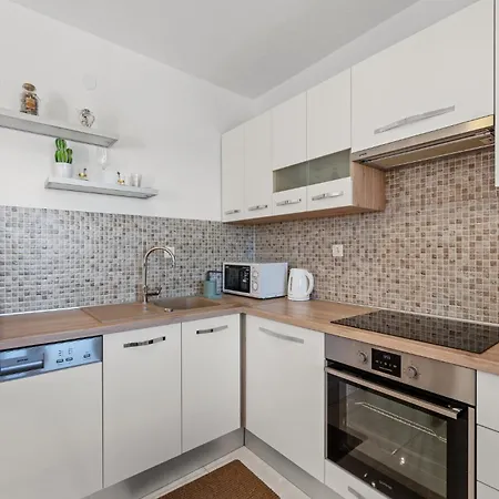 2 Bedroom Stunning In Lejlighed *