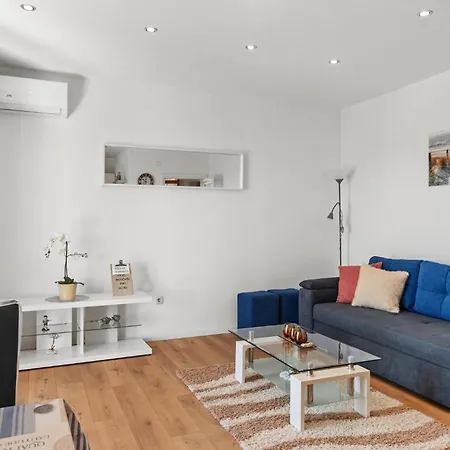 Lejlighed 2 Bedroom Stunning In *